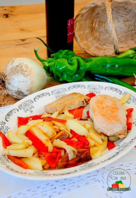 LOMO EN ACEITE O EN ORZA, CON PATATAS A LO POBRE LOMO EN ACEITE O EN ORZA, CON PATATAS A LO POBRE