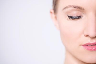 La blefaroplastia: eliminar las bolsas y el exceso de grasa para una mirada natural blefaroplastia