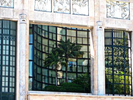 Plaza dos Restauradores Lisboa. Su reconstrucción tras el terremoto de 1755 fue simplemente increíble ¿quién y cómo lo hizo? Eso es lo mejor