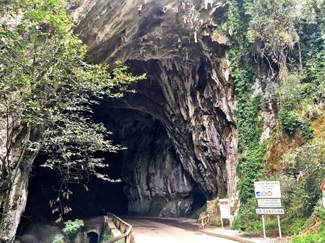 La Cuevona de Cuevas de Agua, Ribadesella La Cuevona de Cuevas de Agua, Ribadesella