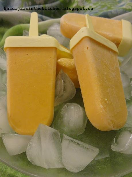 SUCETTES GLACÉES À LA MANGUE / MANGO ICE POPS / PALETAS HELADAS DE MANGO /  مصاصات المانجو المجمدة