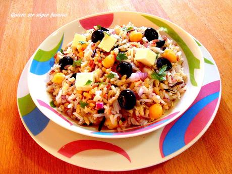 Ensalada de arroz con queso feta