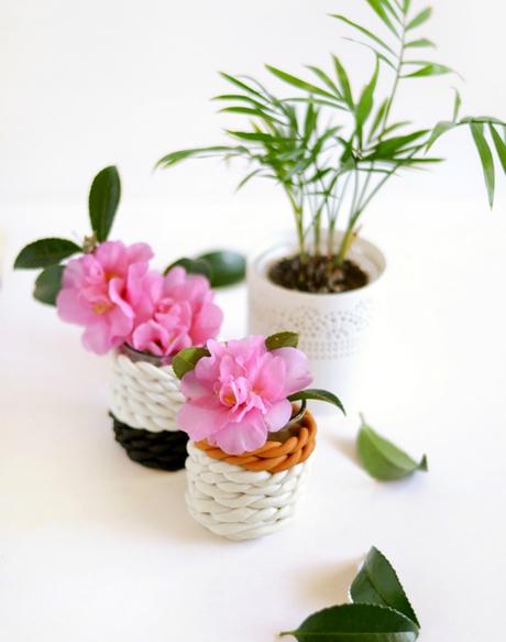DIY transformar vasos en floreros de arcilla DIY transformar vasos en floreros de arcilla