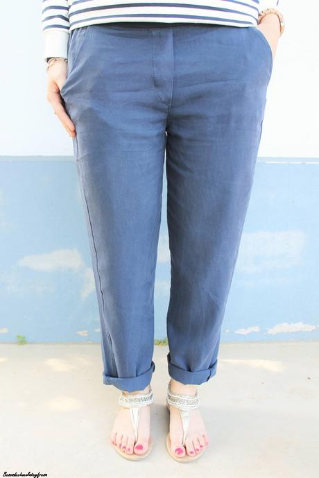 Como combinar pantalones capri en azul Como combinar pantalones capri en azul