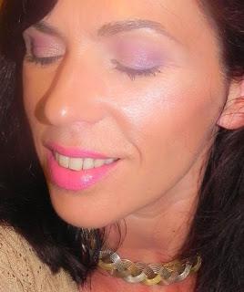 La vie en rose (maquillaje, manicura y outfit)