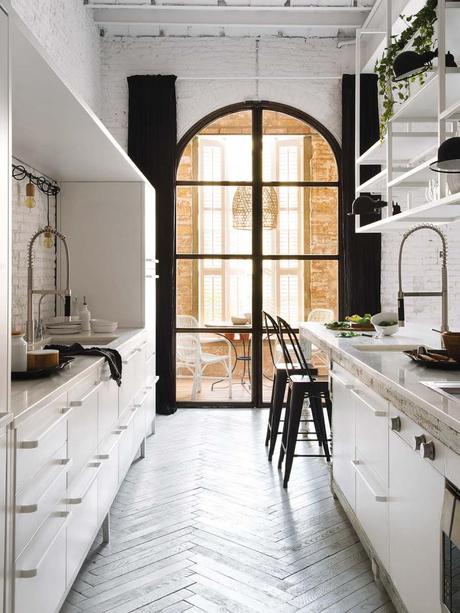 Una casa en blanco y negro en Barcelona Black and white flat in Barcelona | Una casa en blanco y negro en Barcelona | casahaus.net