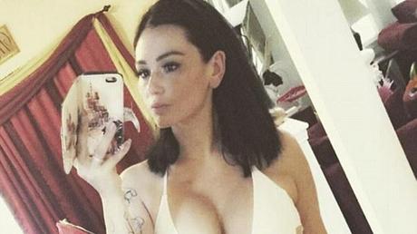 Jwoww muestra su delgado cuerpo post-parto pero afirma que tiene que perder más peso Jwoww muestra su delgado cuerpo post-parto pero afirma que tiene que perder más peso