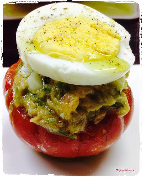 Recetas de ensaladas Ensalada-en-tomate-con-huevo-y-bonito-1