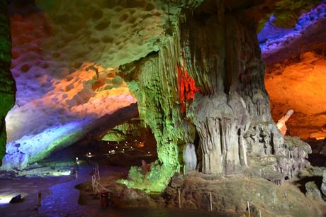 Halong Bay- una de las 7 maravillas naturales del mundo