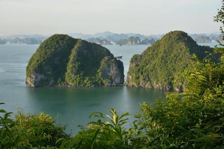 Halong Bay- una de las 7 maravillas naturales del mundo