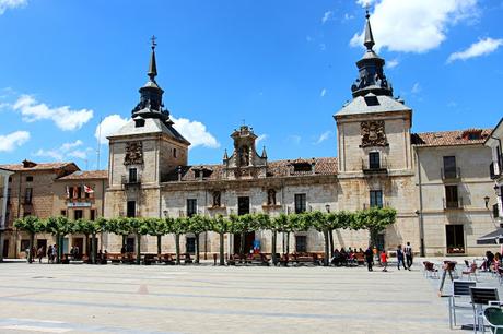 El Burgo de Osma. Cuatro estilos en una sola catedral. Románico, Gótico, Barroco y Renacentista. ¿Quieres verlo? El Burgo de Osma. Cuatro estilos en una sola catedral. Románico, Gótico, Barroco y Renacentista. ¿Quieres verlo?