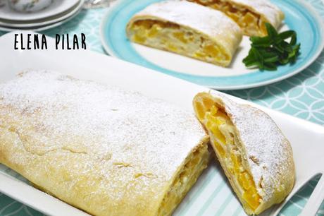 Strudel de melocotón, mascarpone y almendra Strudel de melocotón, mascarpone y almendra