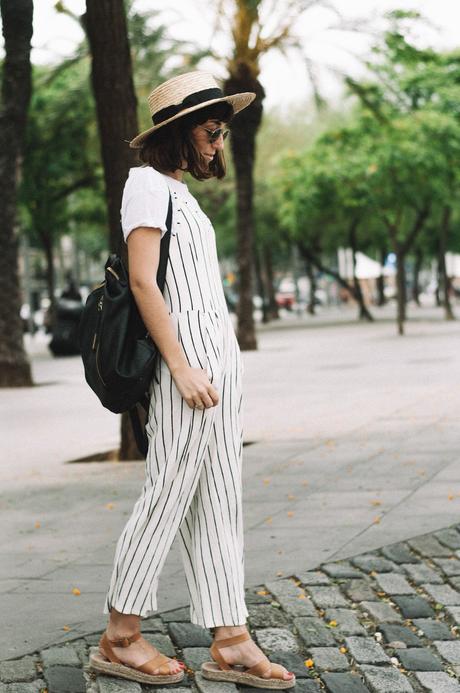 Look del Día: Striped Jumpsuit & Polka Shoes Camiseta, mono Bershka, Sandalias Polka Shoes, sombrero Lack of Color, Bolso Pepe Moll