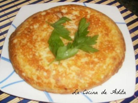 Tortilla de patatas con bonito en escabeche Tortilla de patatas con bonito en escabeche