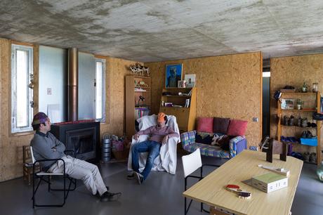 Refugio autogestionado para un montañero Refugio autogestionado para un montañero