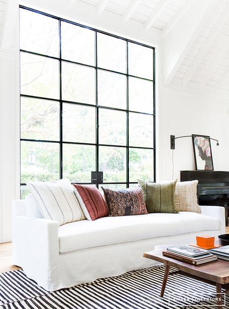 antes y después de un salón con una mezcla de estilos chic y actual antes y después de un salón con una mezcla de estilos chic y actual