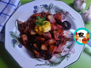 Rejos de pota en salsa de tomate Rejos de pota en salsa de tomate