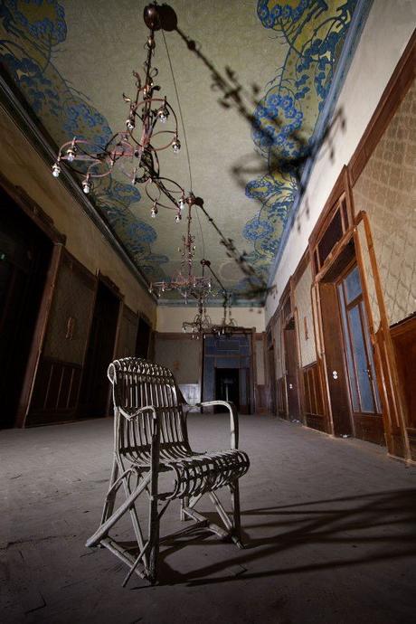 Un gran hotel abandonado que fue imagen de la dolce vita. Hotel abandonado San Pellegrino