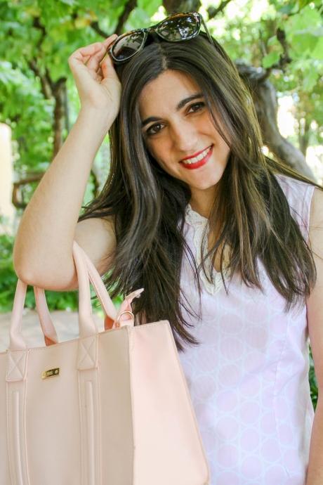 24 años con mi primer vestido hecho a mano (OOTD) 24 años con mi primer vestido hecho a mano (OOTD)