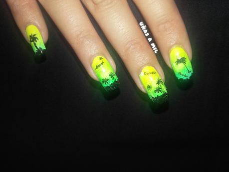 uñas_a_mil_nail_art_palmeras_degradado_water_decals_diseño_uñas_decración_amarillo_verde_azul_esmaltes_verano_veraniego (2)