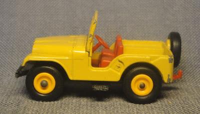 Jeep amarillo