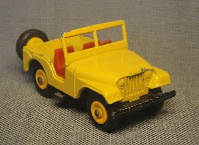 Jeep amarillo