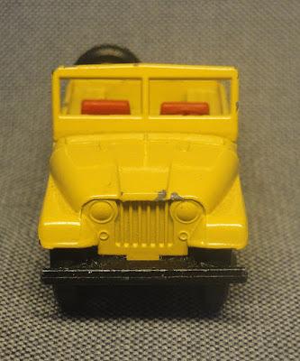 Jeep amarillo