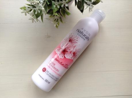 Nueva linea Avon Naturals Cherry Blossom