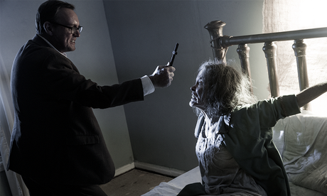 OUTCAST -TEMPORADA 1- A WRATH UNSEEN OUTCAST -TEMPORADA 1- A WRATH UNSEEN