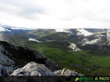 Desde el Alto de la Sierra, el embalse de Barrios de Luna