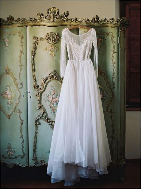 El vestido de novia a punto - Foto: www.lauragordonblog.com El vestido de novia a punto - Foto: www.lauragordonblog.com