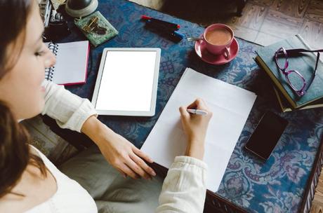 Aficiones saludables para el verano: escritura y pintura