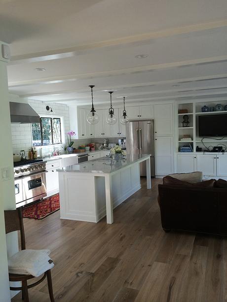 antes y después de una cocina inegrada con el salón antes y después de una cocina inegrada con el salón