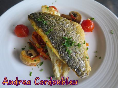 FILETES DE DORADA CON VERDURITA. SIN GLUTEN. FILETES DE DORADA CON VERDURITA. SIN GLUTEN.