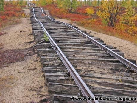 Ferrocarril Salejard-Igarka de la muerte de Stalin