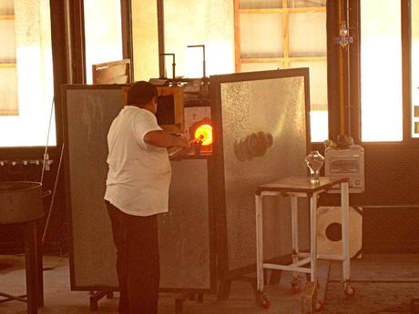 Elaboración artesanal de piezas de cristal Real Fábrica de Cristales de La Granja