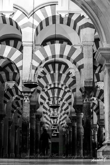 CÓRDOBA: MEZQUITA-CATEDRAL CÓRDOBA: MEZQUITA-CATEDRAL