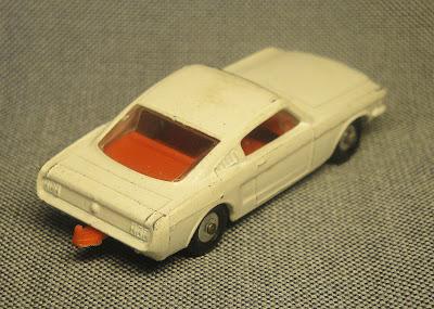 Mustang blanco Mustang blanco