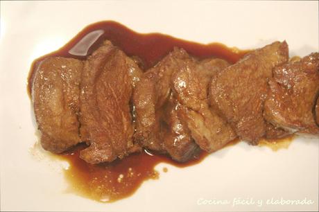 SOLOMILLO DE CERDO CON SALSA DE SOJA SOLOMILLO DE CERDO CON SALSA DE SOJA