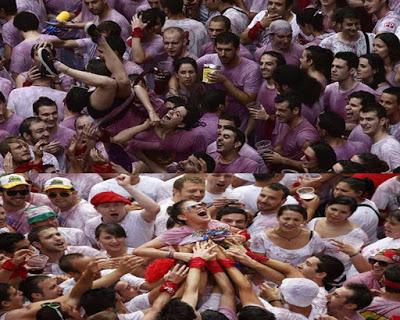 SAN FERMÍN: ¨ENCIERROS DE BARBARIE CONTRA ANIMALES Y ABUSO SEXUAL A MUJERES¨