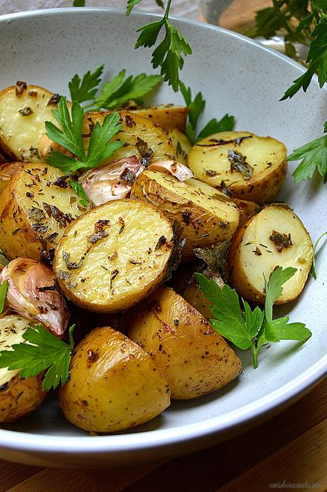 Patatas aromáticas asadas