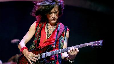 Joe Perry, sufre un infarto en pleno concierto. Joe Perry, sufre un infarto en pleno concierto.