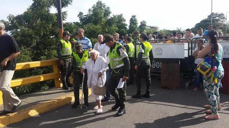 Gracias Policía de Cúcuta #Colombia Gracias Policía de Cúcuta #Colombia