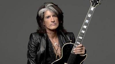 Joe Perry, hospitalizado tras desmayarse en pleno concierto Joe Perry, hospitalizado tras desmayarse en pleno concierto