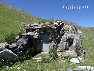 Xomezana Riba-La Forqueta'l L.lagüizu-La Foiz Pequeña-Puertos de Güeria-Valseco-Bovias