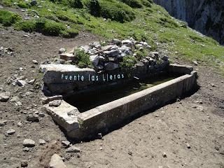 Xomezana Riba-La Forqueta'l L.lagüizu-La Foiz Pequeña-Puertos de Güeria-Valseco-Bovias