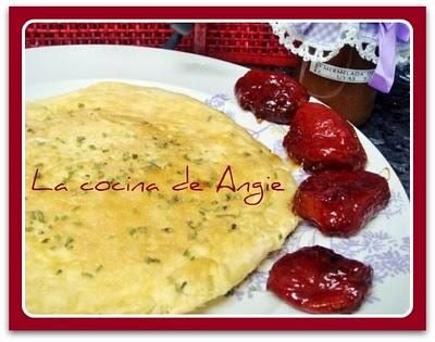 TORTILLA ESPONJOSA DE QUESO CON TOMATES PIOVÉ TORTILLA ESPONJOSA DE QUESO CON TOMATES PIOVÉ