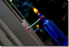 Hacer una antorcha para jardín, paso a paso bottle