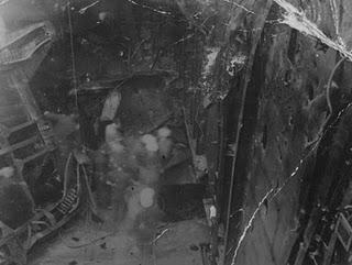 La Luftwaffe caza al HMS Illustrious en el puerto de Malta - 16/01/1941. La Luftwaffe caza al HMS Illustrious en el puerto de Malta - 16/01/1941.