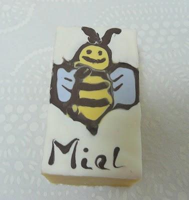 JABÓN DE MIEL Y CACAO - Curso en Madrid JABÓN DE MIEL Y CACAO - Curso en Madrid